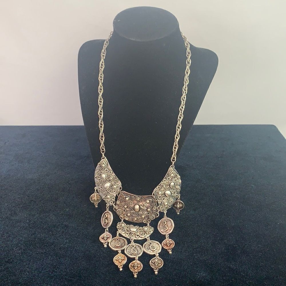Chico’s big filigree silver medallions necklace